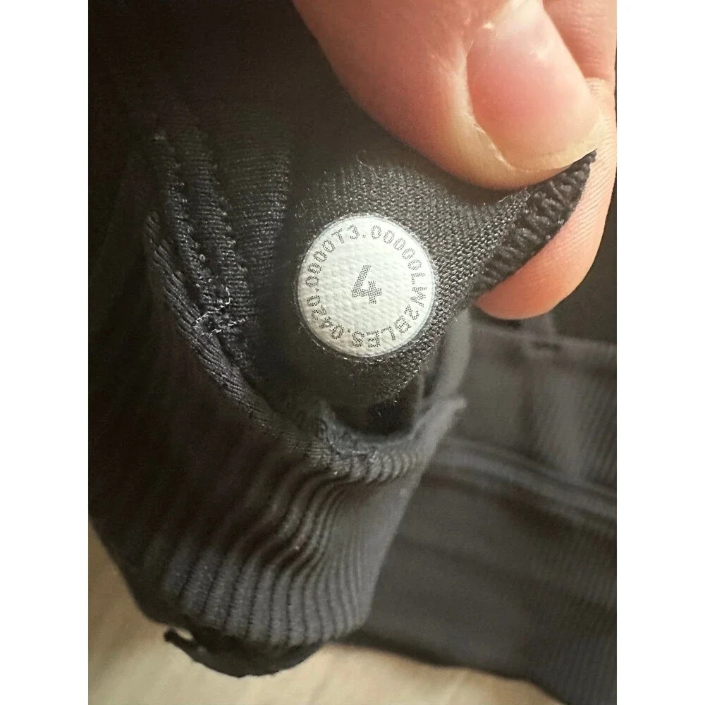 Lululemon Black Long Line Ribbed Energy‎ Bra size 4